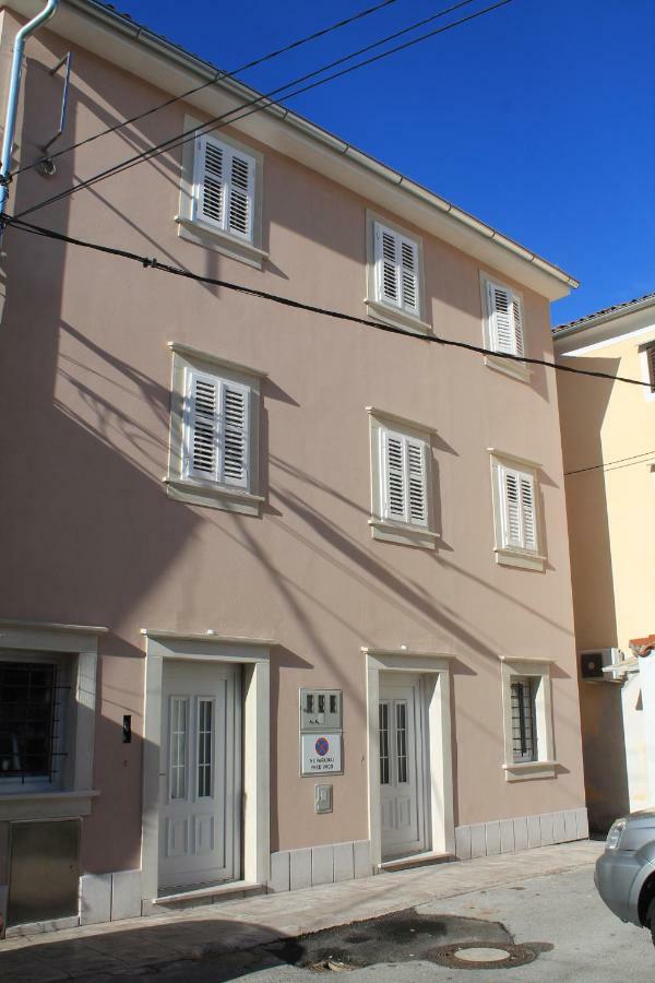 Guest House Via Flavia Koper Exterior photo